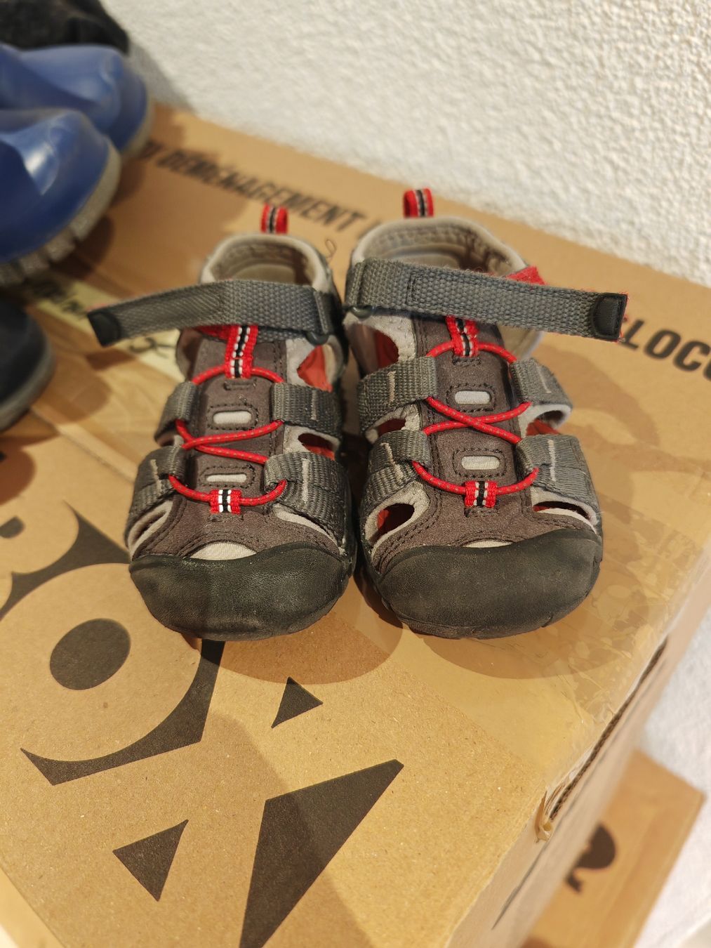 Keen Scarpe per ragazzi: Keen Sandale Gr. 22 / 13.5 cm – Usato da Leimiswil venduto da Puschi23