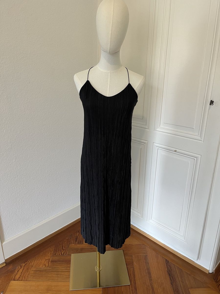 Pull&Bear Vestiti: Pull&Bear Dress - Black - Size S - Summer Essential! – Nuovo (secondo la descrizione) da Genève venduto da nba_l98n