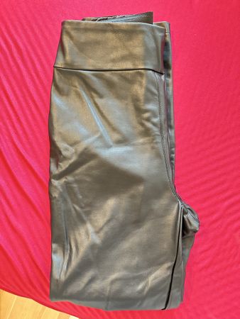 Guess Faux Leather Leggings - Black, Size M - Great Conditio