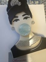 Brosche Audrey Hepburn Kaugummi Maruschko Couture neu