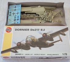 Von 1988 AIRFIX Dornier Do217 E/J komplett 1:72