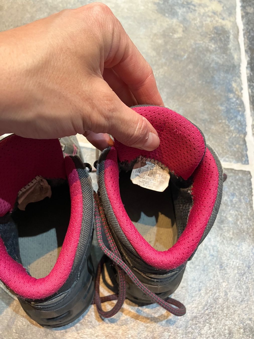 Lowa Scarpe per ragazzi: Lowa trekkingschuhe 31 – Usato da Epesses venduto da moss_r 2