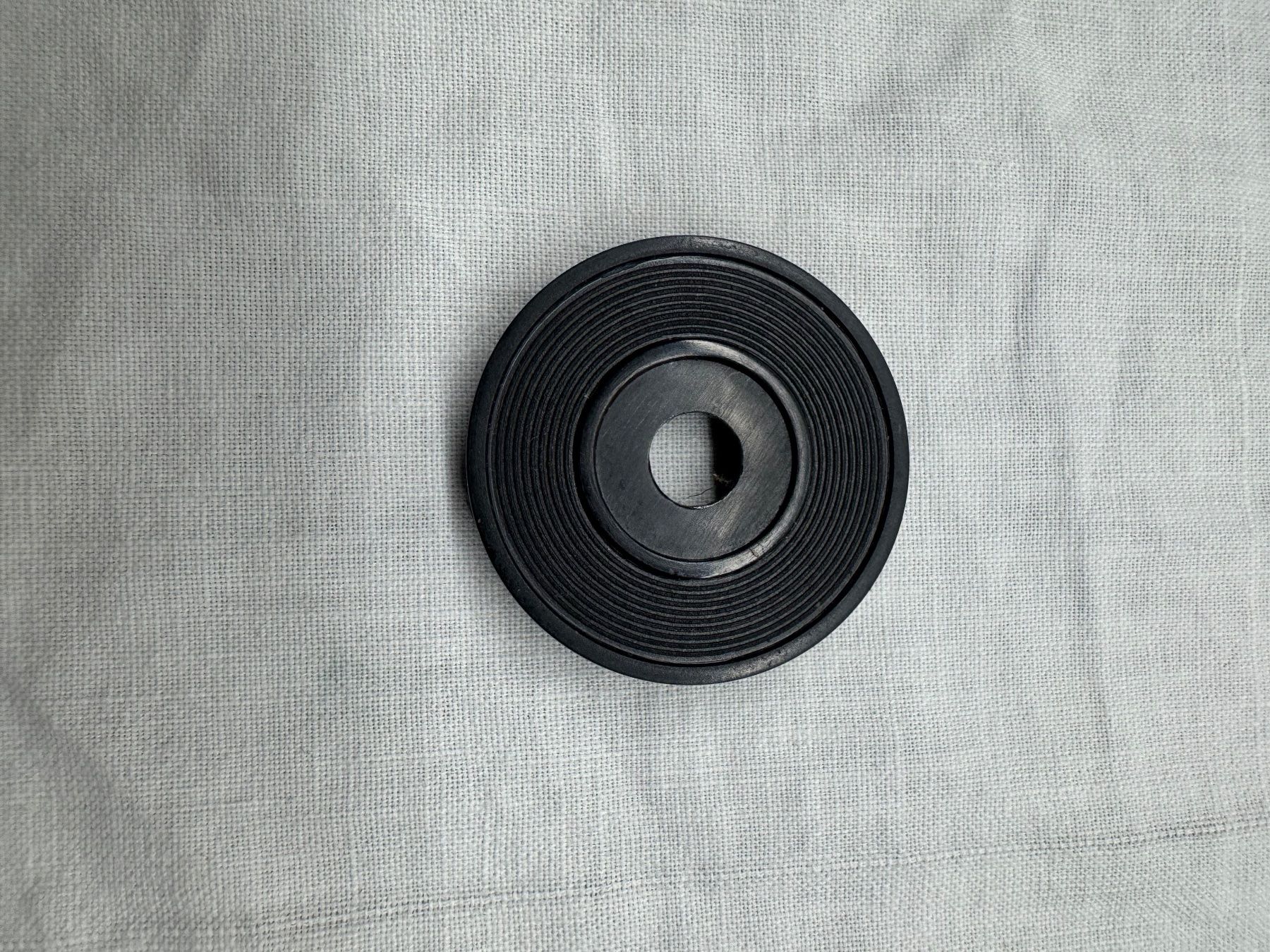 Unità & Adattatore: Adaptateur 45 tours pour vinyle (524) – Usato da la Chaux-de-Fonds venduto da Lampe