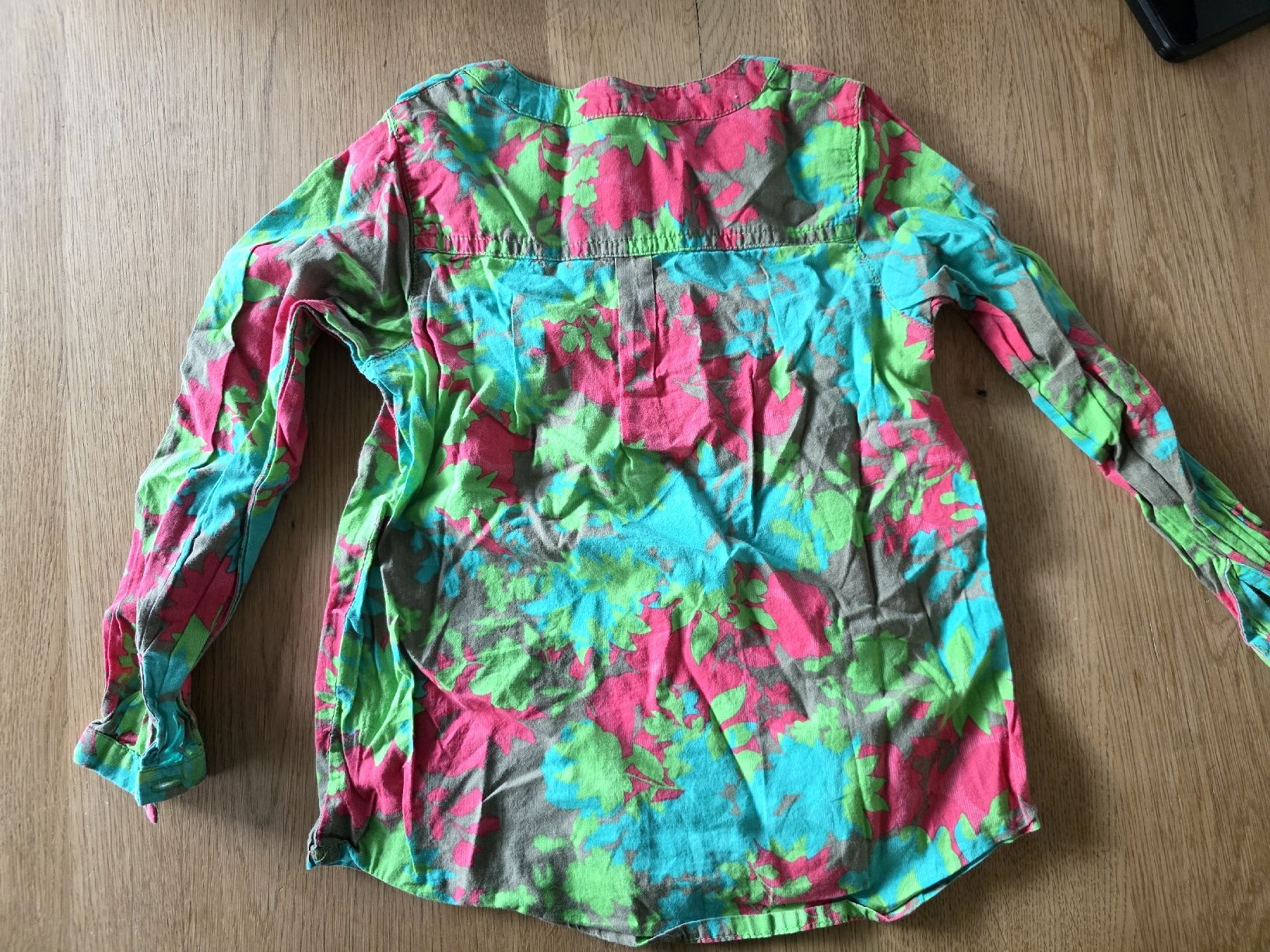 Blusen, T-Shirts & Tops: Kinder Bluse Grösse 110 – Gebraucht aus Altstätten SG von Carrybones 3