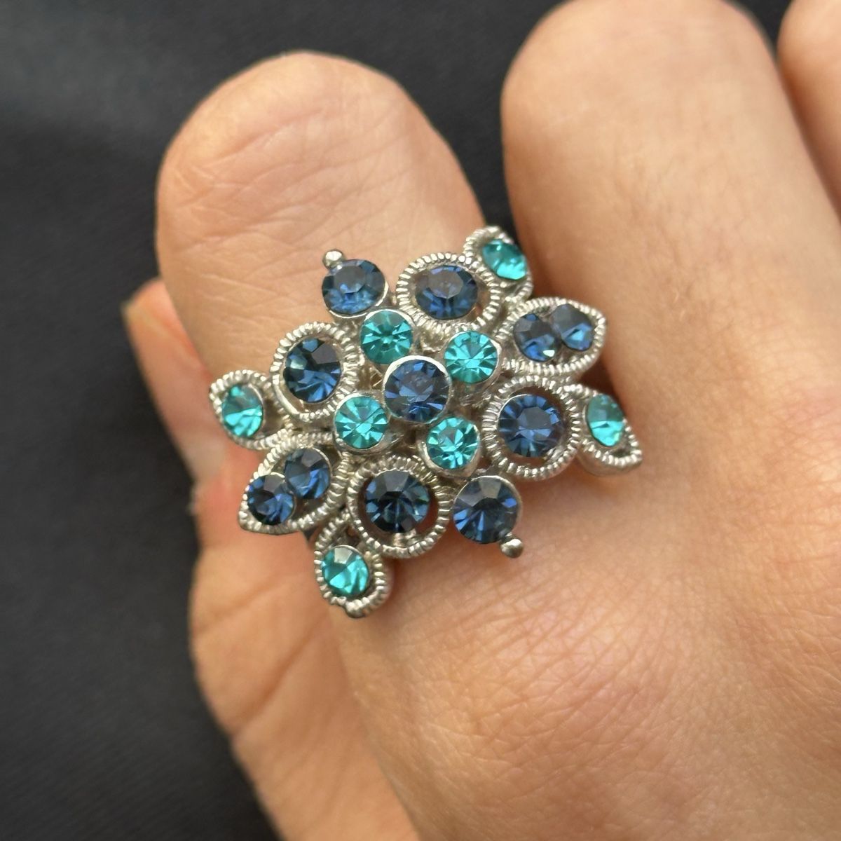 Ringe: Sehr schöne Modeschmuck Ring   – Gebraucht aus Givisiez von dor_xb9k