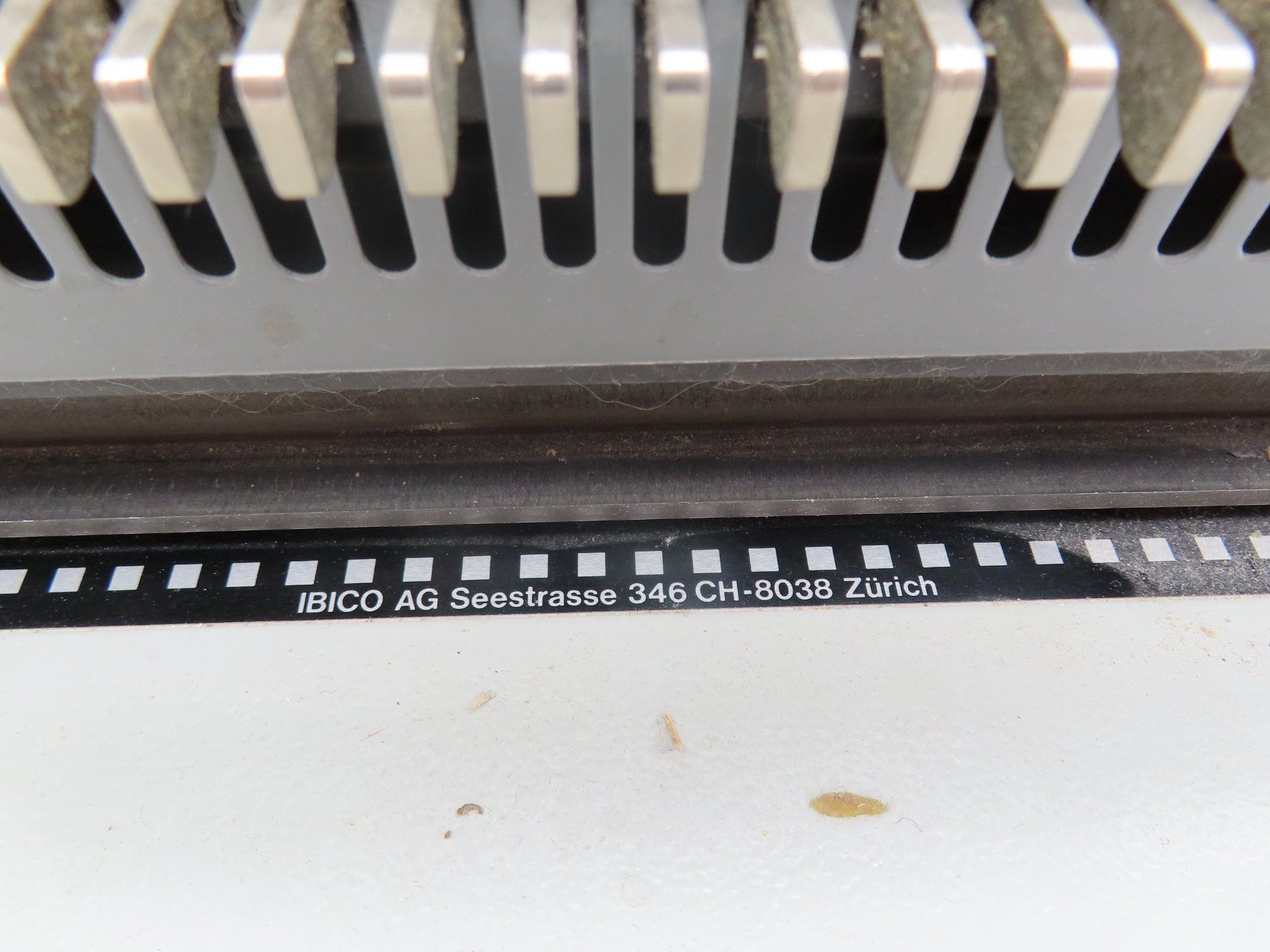 Ibico Machines à relier: Ibico Karo-40 Bindegerät – D'occasion à Reinach BL par WBZ-Flohmarkt 5