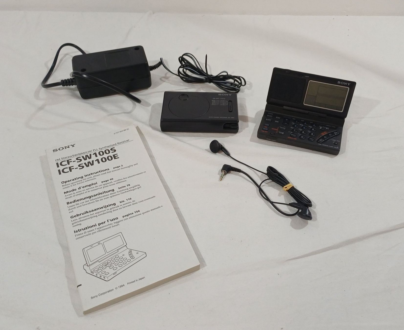 Sony Radio: Sony ICF-SW100S Weltempfänger – Usato da Luzern venduto da IG_Arbeit 3
