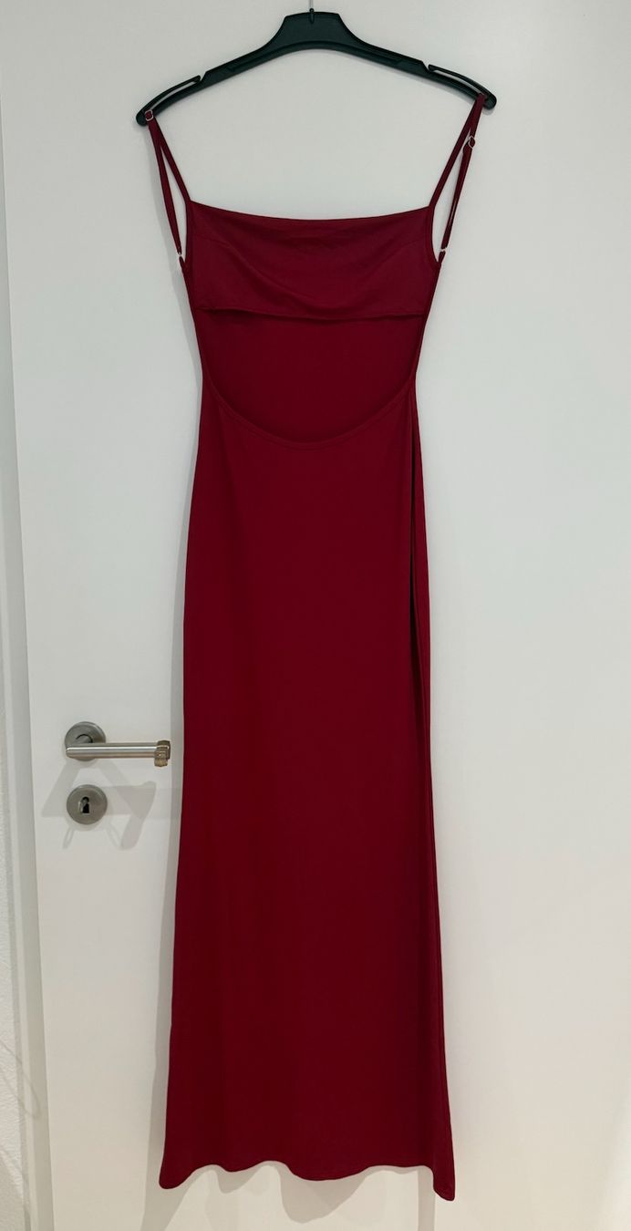 Shein Kleider: Robe dos nu bordeaux – Neu und originalverpackt aus La Chaux-de-Fonds von 19_po 1