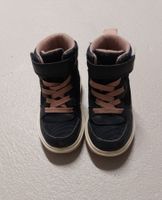 Halbhohe wasserdichte H&M Sneaker Grösse 24