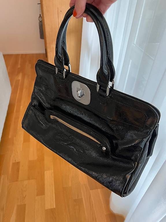 Longchamp Taschen für Damen: Longchamp Gatsby schwarz glänzend – Gebraucht aus St. Niklausen LU von Mimmi86