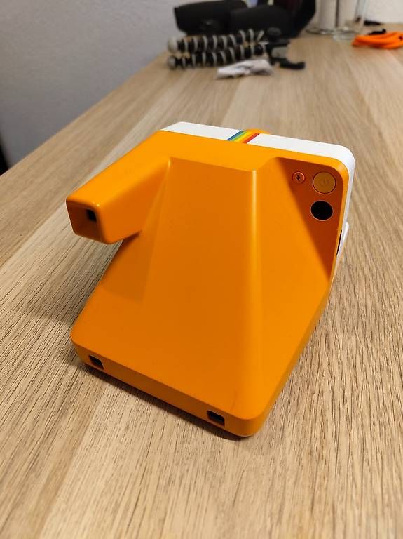 Fotocamera: Polaroid Now - Orange – Usato da Les Cullayes venduto da bor_9fp8 2