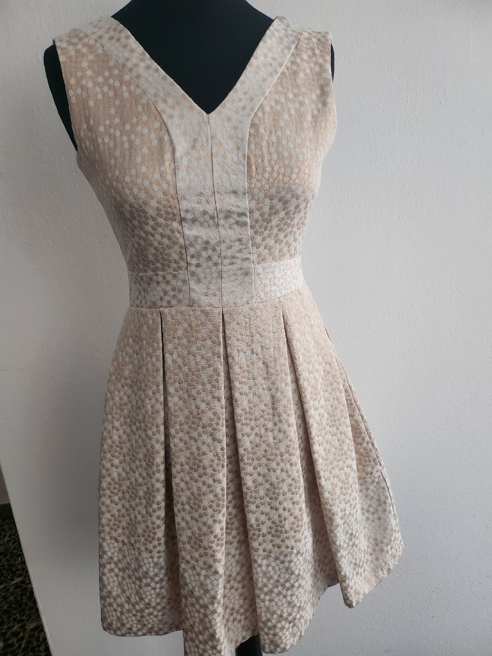 Closet London Vestiti: Vestito estivo CLOSET – Nuovo (secondo la descrizione) da Morbio Inferiore venduto da vin_fdj2