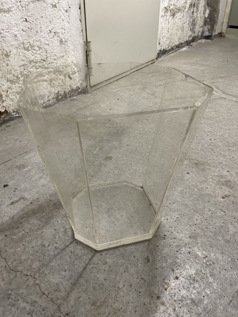 Vasen & Gefässe: Acryl Vase 8-eckig transparent Gebraucht – Gebraucht aus Genève von DEBARR.AS 3