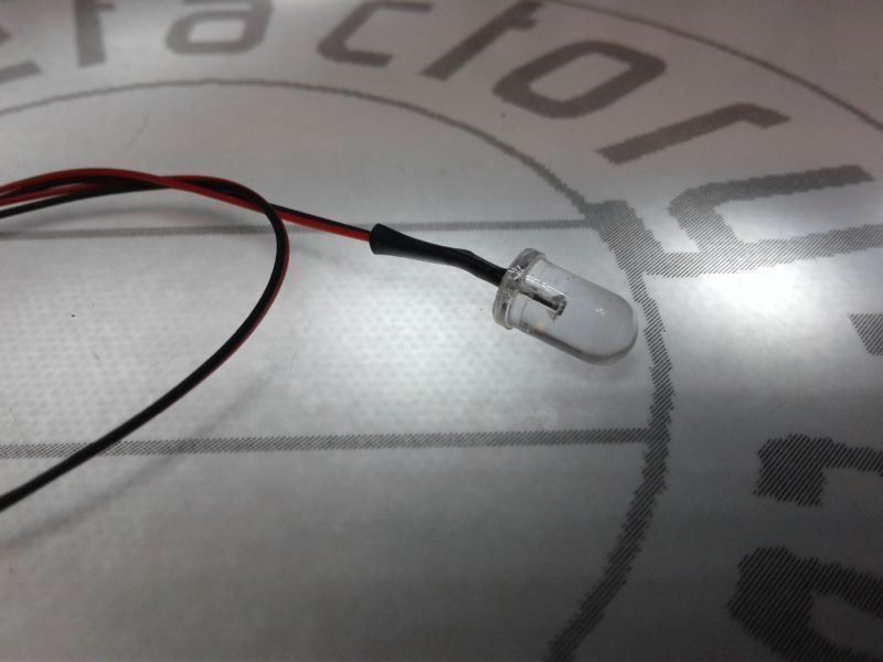 Componenti elettronici: LED 5mm verkabelt, 12V DC, kaltweiss – Nuovo (secondo la descrizione) da Luzern venduto da Salefactory 3
