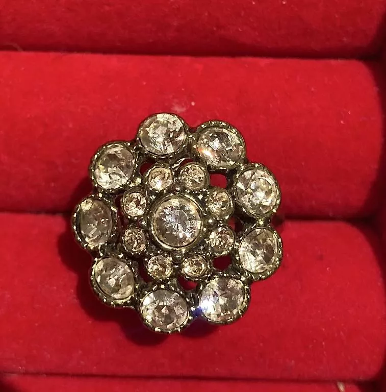 Anelli: Ring mit Strass, Blumenform – Usato da Bellach venduto da lia_26tj