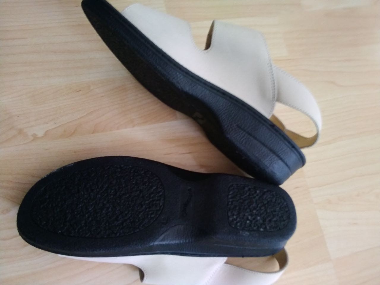 Scarpe da donna: Conforsana Sandalen, Gr. 42, weiss – Nuovo (secondo la descrizione) da Horgen venduto da mar_8rbw 1