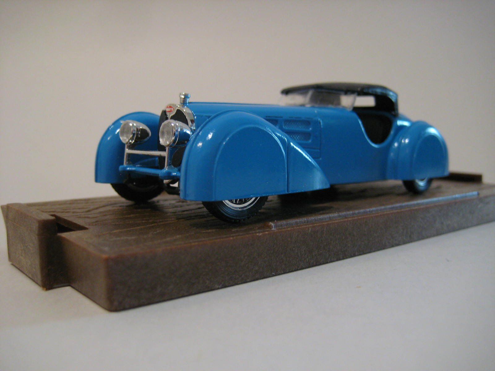 Bugatti Modellini d'auto: Bugatti 57 S 1936 brumm No r170  1/43 – Nuovo e nell'imballaggio originale da Neuchâtel venduto da Philippeflecherouge 1