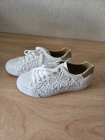 Weisse Damensneaker mit Spitzen Muster Gr.37