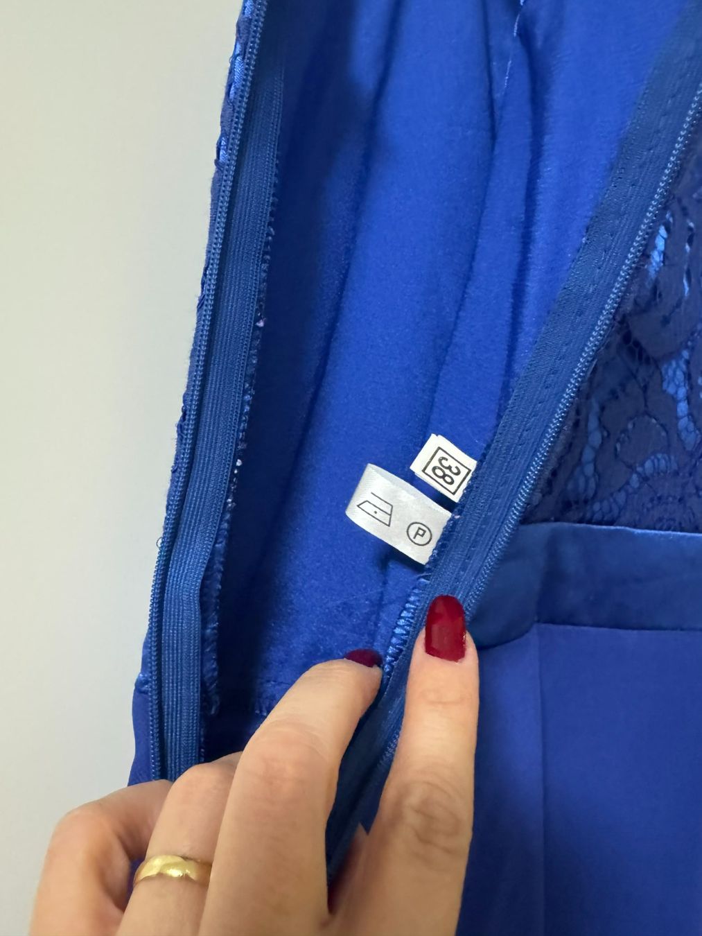 Kleider: Elegantes blaues Kleid mit Spitze Gr. 38 – Neu (gemäss Beschreibung) aus Zürich von pamleano 2