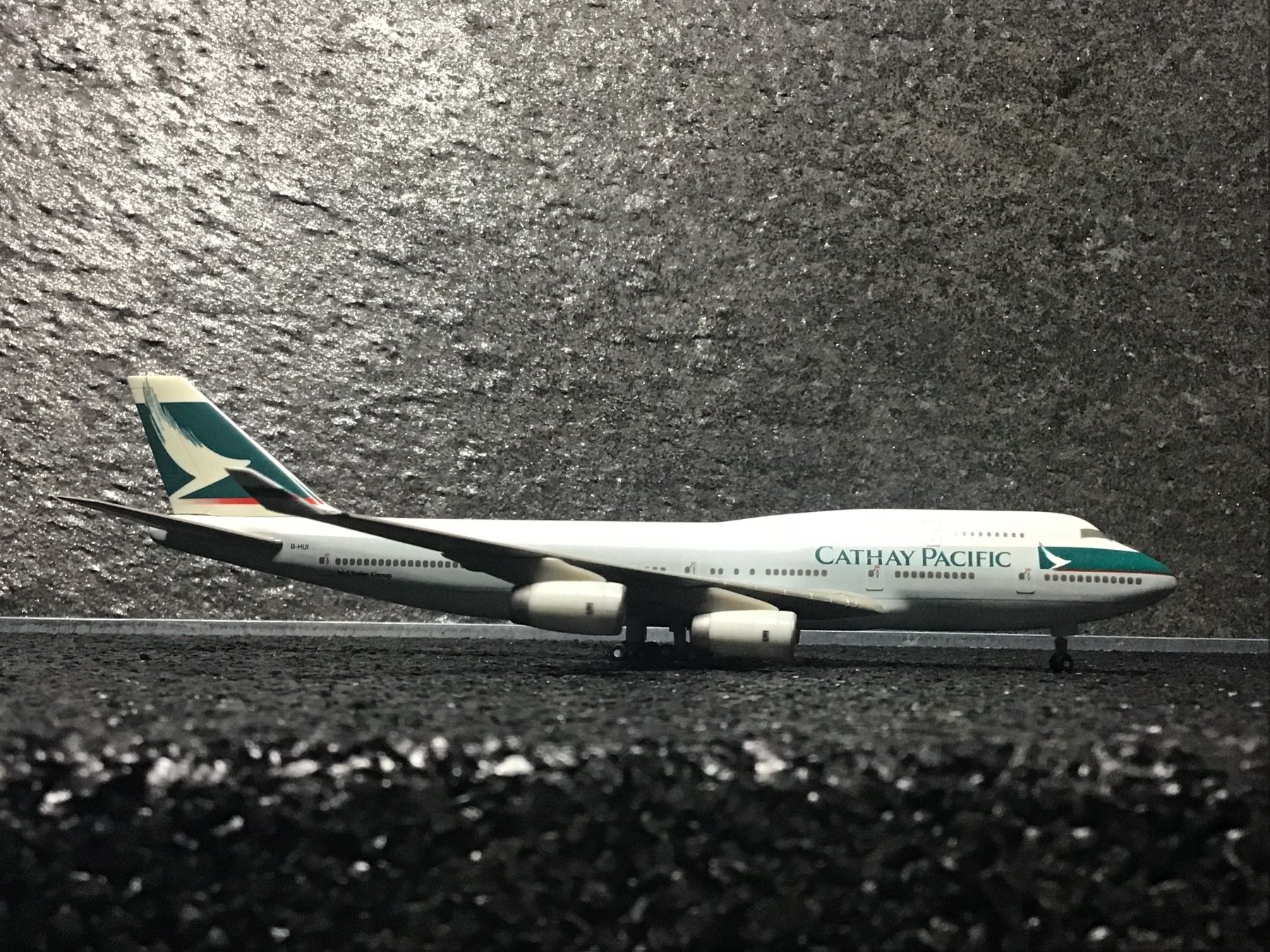 Boeing Kit di modellismo & Modellini statici: CATHAY PACIFIC B 747-400 – Usato da Männedorf venduto da Spezial-Modelle 2