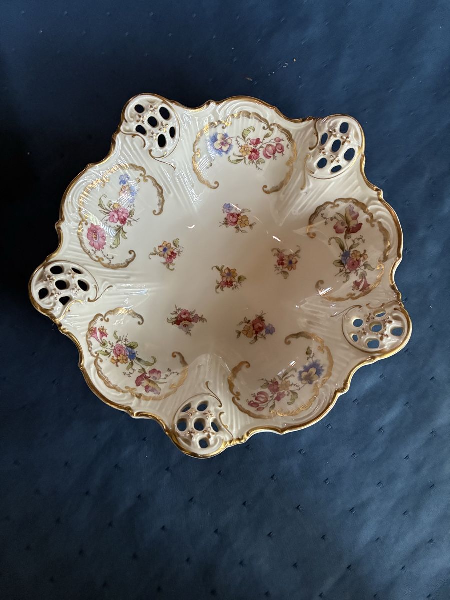 Rosenthal Schalen: Rosenthal Gebäckschale mit durchbrochenem Rand  – Gebraucht aus Dornach von Rosengarten