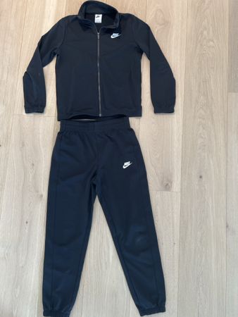 Nike Trainingsanzug, Grösse L (147-158cm), Schwarz, Top Zust