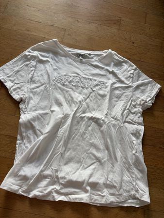 T-shirt C&A blanc inscription SPRING taille M coton bon état