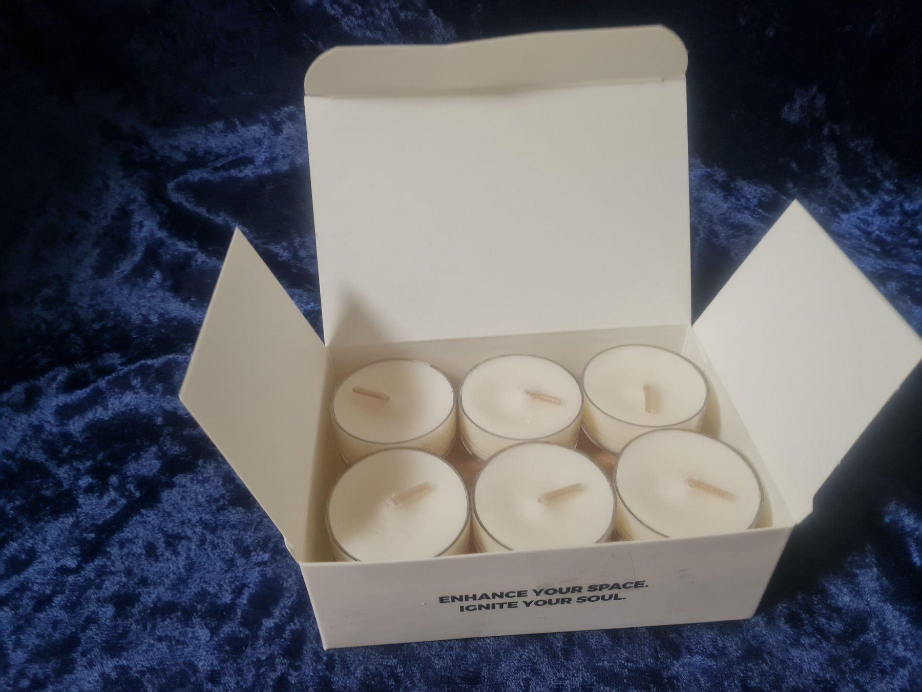 Partylite Candele: PartyLite - 12 Teelichter Lily + Linen – Nuovo e nell'imballaggio originale da Othmarsingen venduto da Kleibai