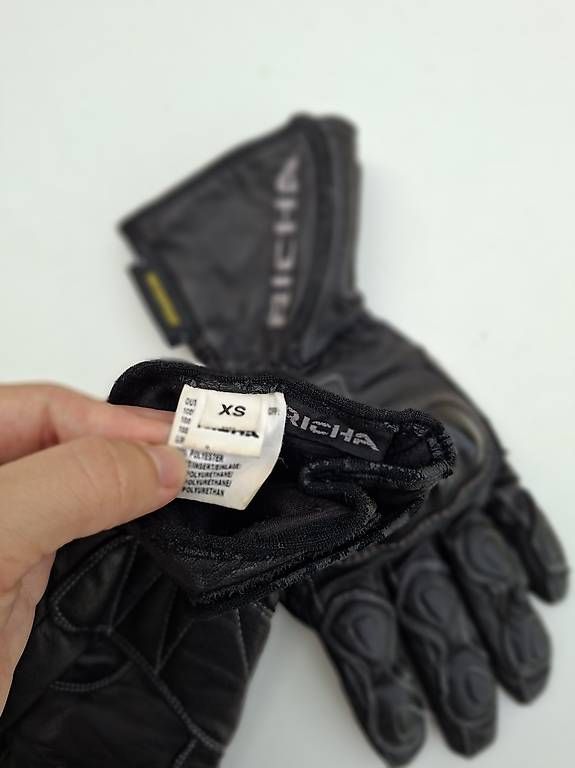 Gants & mitaines : Handschuhe Grösse XS – D'occasion à Kreuzlingen par Norina_8b8d 1