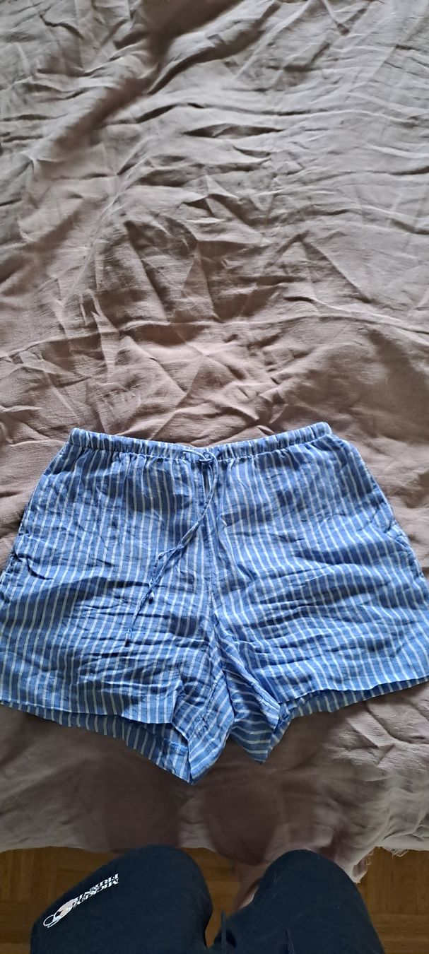 Pantaloni: Leinenshorts blau-weiss gestreift – Usato da Düdingen venduto da Anthelia 1