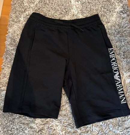 EA7 Armani Shorts Schwarz neu