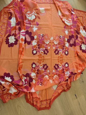 Tuch H&M Blumenmuster Orange 140x140cm guter Zustand