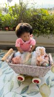 Sasha Baby Puppe mit Puppenwagen + Yolanda Bello Püppchen