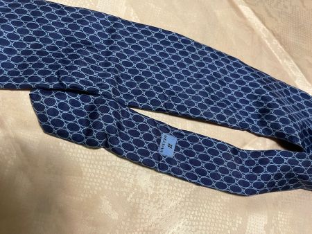 Cravatta Helsinn  di seta Uomo Elegante Blu Scuro