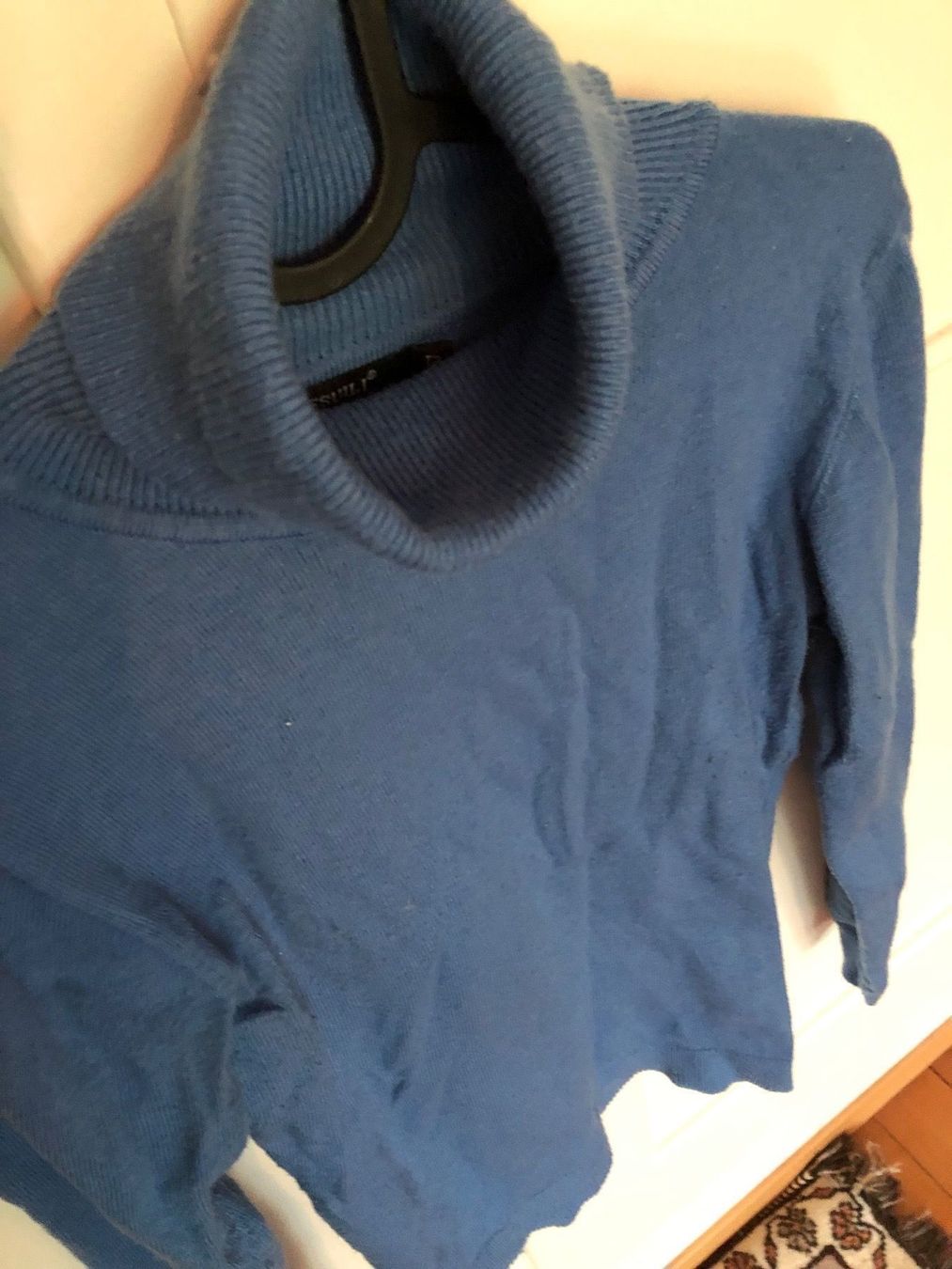 Pullover & Sweatshirts: Mittelblauer Rollkragenpulli - Superweich! – Gebraucht aus Zürich von aurelia_nater 1