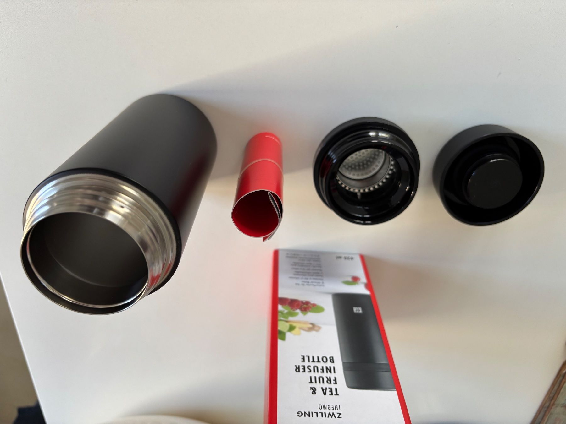 Zwilling Borracce & Thermos: ZWILLING Thermo Tea & Fruit Infuser Bottle – Nuovo e nell'imballaggio originale da Genève venduto da god_nr55