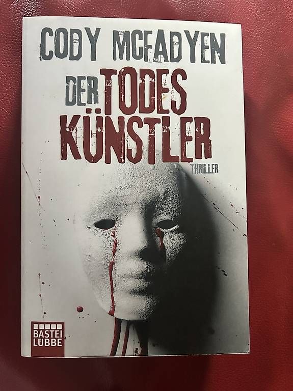 Libri: Cody Mcfadyen - Der Todeskünstler – Usato da Salouf venduto da 4pa_kfr7