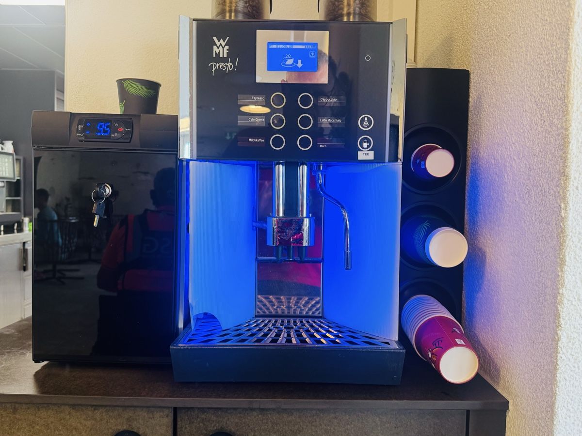 WMF Macchine per caffè & Macchine per espresso: WMF Presto! Profi-Kaffeemaschine mit Milchsystem – Usato da Spiez venduto da bauwohnen24.ch 5