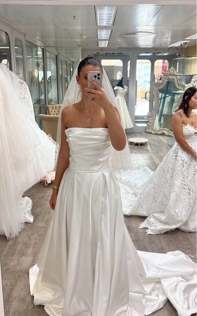 Vestiti: Hochzeitskleid – Usato da Pfyn venduto da anc_l8gf 2