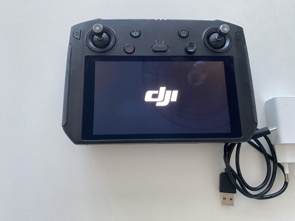 DJI Commande à distance: Radiocommande DJI Smart Controller RM500 – D'occasion à Gland par Tech-TEC 3