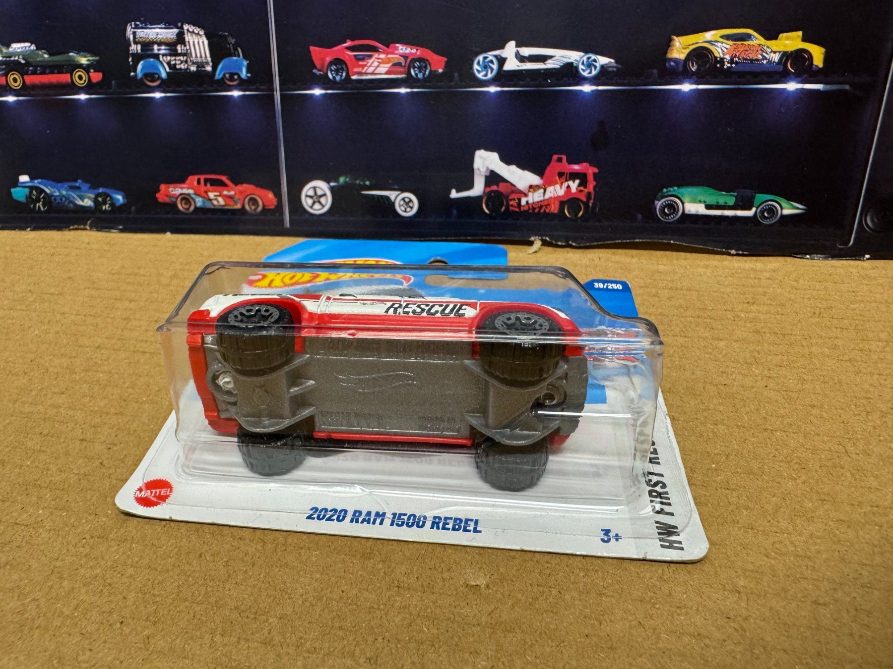 Hot Wheels Modellautos: Hot Wheels 2020 Ram 1500 Rebel First Respons – Neu und originalverpackt aus Jona von Macf 2
