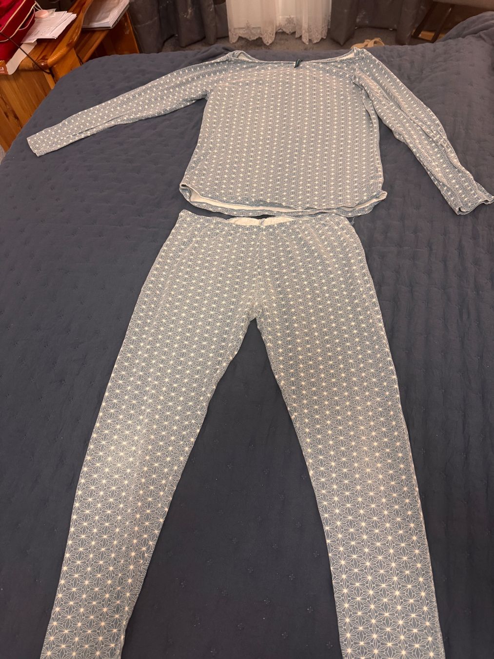 Negligees & Pyjamas: Pyjama Tranquillo, taille M/L motifs graphiques – Neu (gemäss Beschreibung) aus Avry-sur-Matran von Anarda