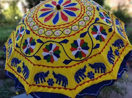 Neu: Sonnenschirme aus Indien - bestickt - gelb