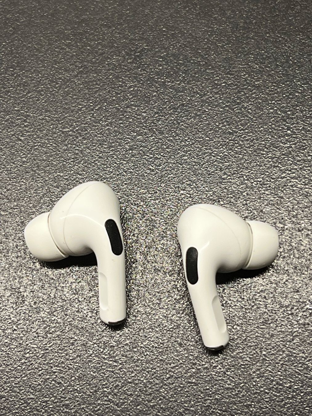 Apple Kopfhörer: AirPods Pro 1. Gen – Gebraucht aus Bern von pestopasta_079 2