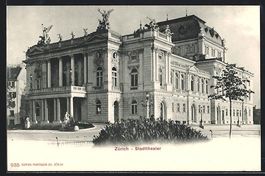Zürich, Stadttheater mit Strassenpartie