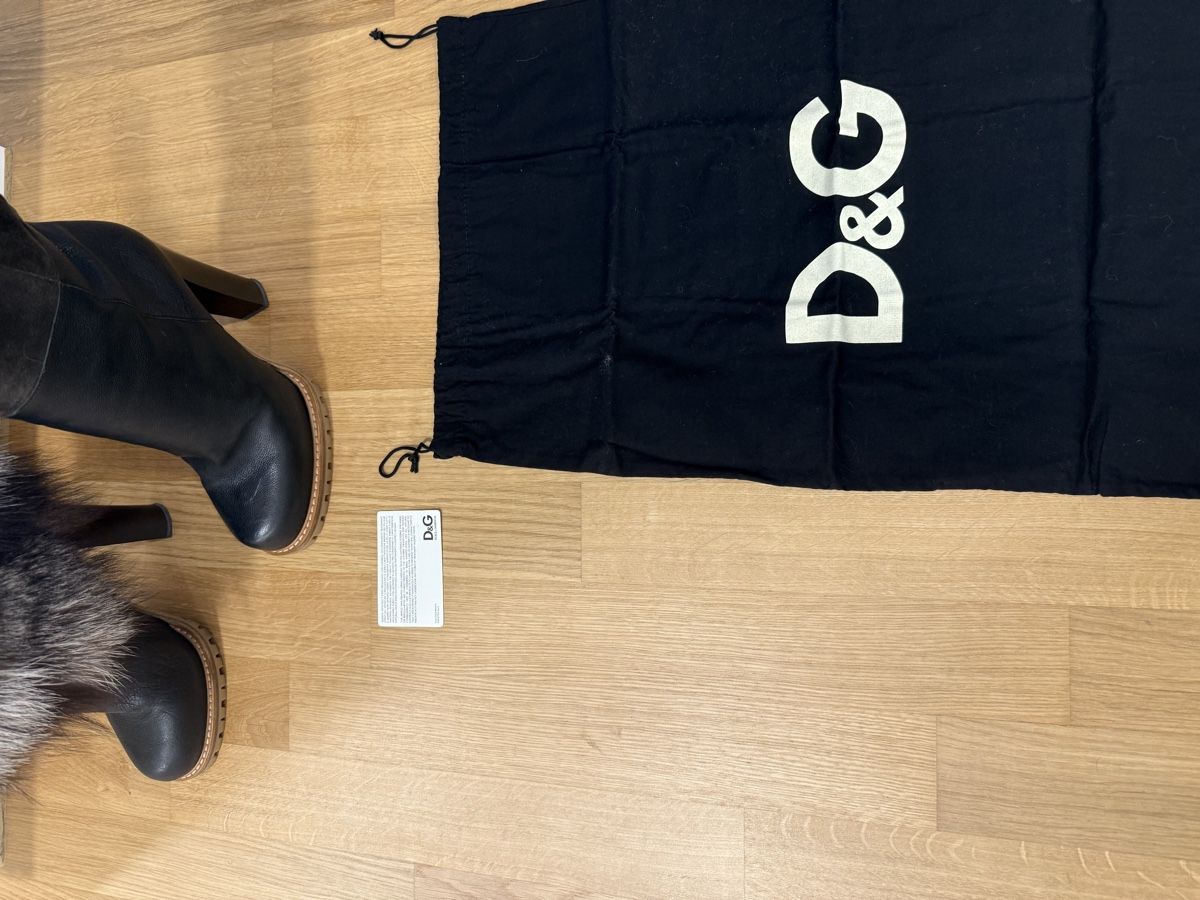 Dolce & Gabbana Scarpe da donna: Dolce & Gabbana Damenstiefel – Usato da Ins venduto da Loollaa