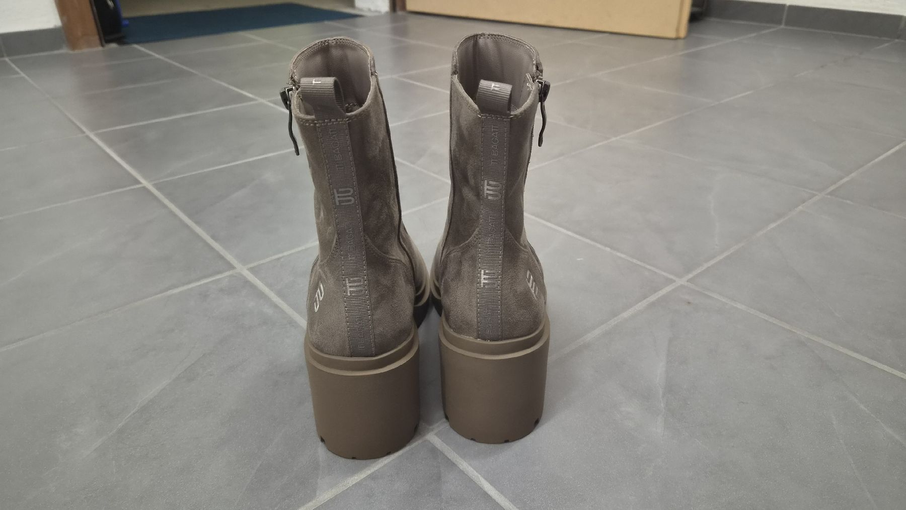 Bagatt Scarpe da donna: Stiefel BAGATT, 39 – Nuovo (secondo la descrizione) da Frasnacht venduto da MiraBelle79 2