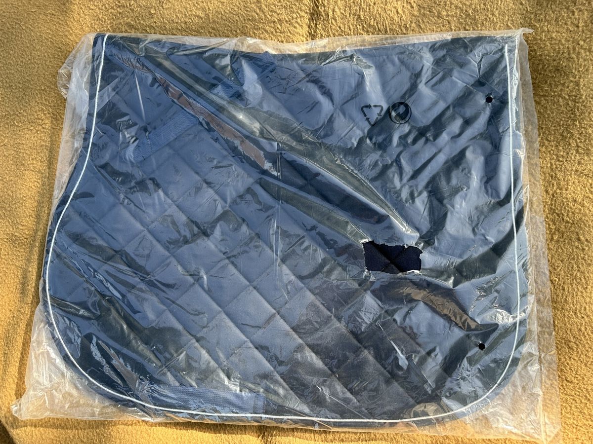 Coperte: Schöne Schabracke in dunkelblau – Nuovo (secondo la descrizione) da Wolfhalden venduto da Itss_michelle03