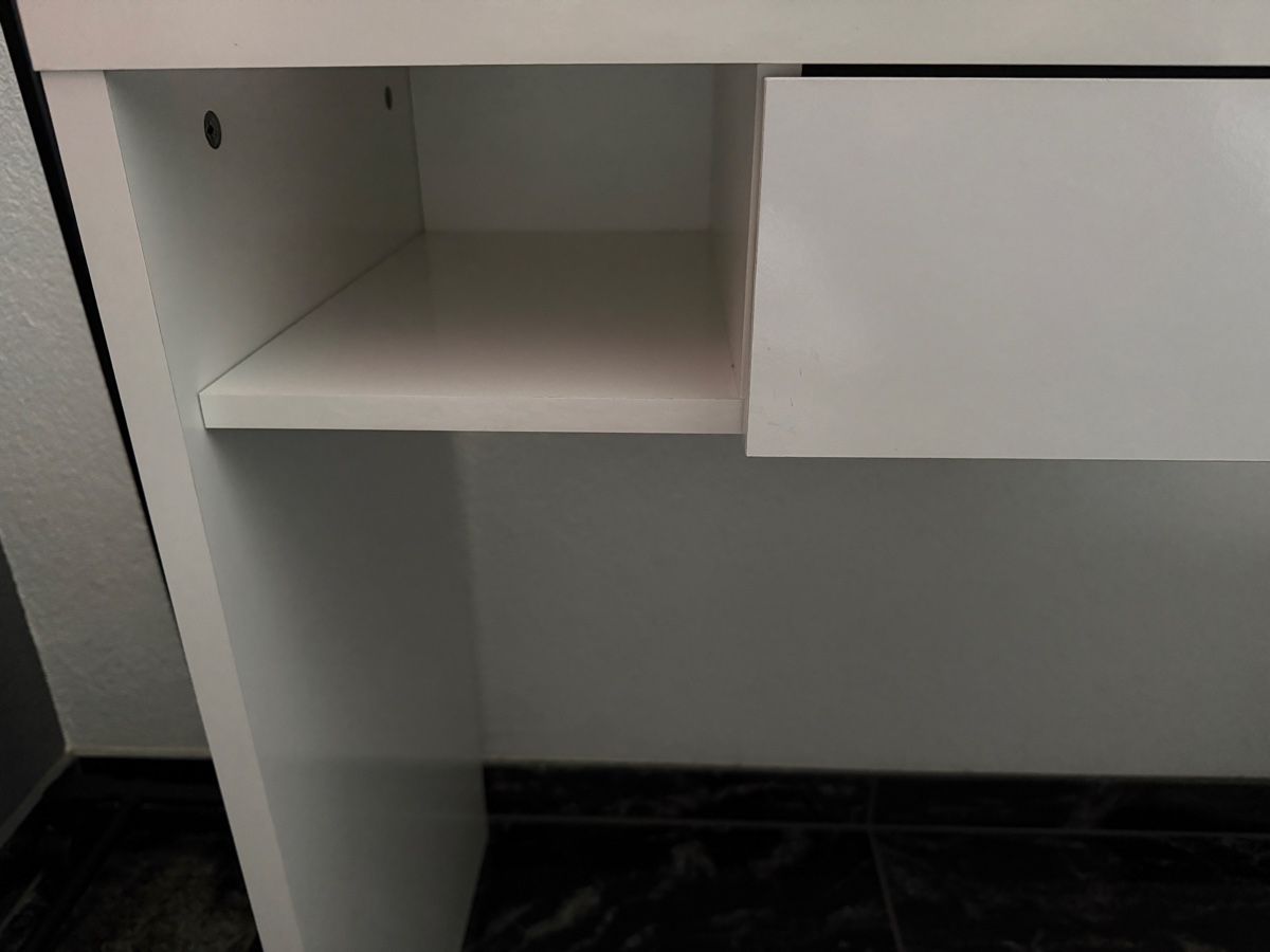 Tavoli da trucco: SCHMINKTISCH MIT DREITEILIGEM SPIEGEL – Usato da Laufen venduto da Ranaaaa 5
