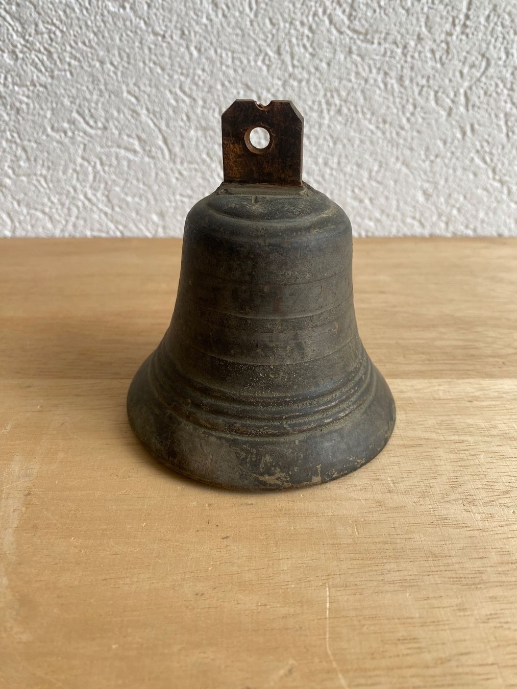 Cloches & sonnailles: Antike Glocke mit Aufhängevorrichtung – D'occasion à Burgdorf par gre_2ftz